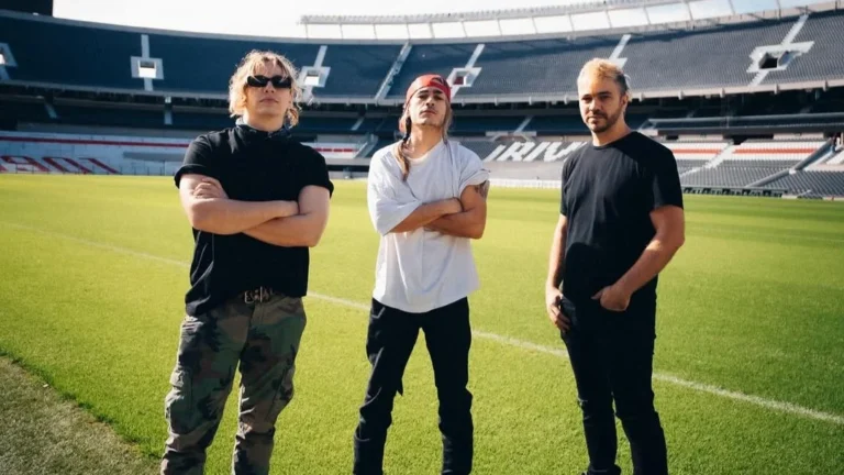 Airbag estrena «Irme Lejos»