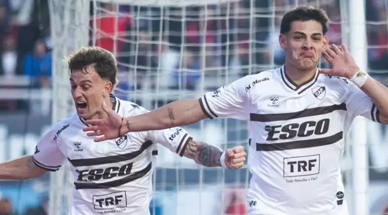Platense, el “matagigantes” del fútbol argentino, eliminó a San Lorenzo