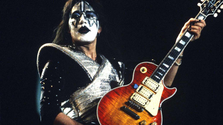 Murió Ace Frehley, guitarrista de Kiss