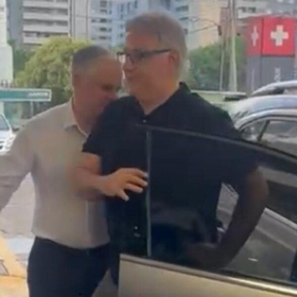 Llaryora recibió el alta tras ser operado con éxito